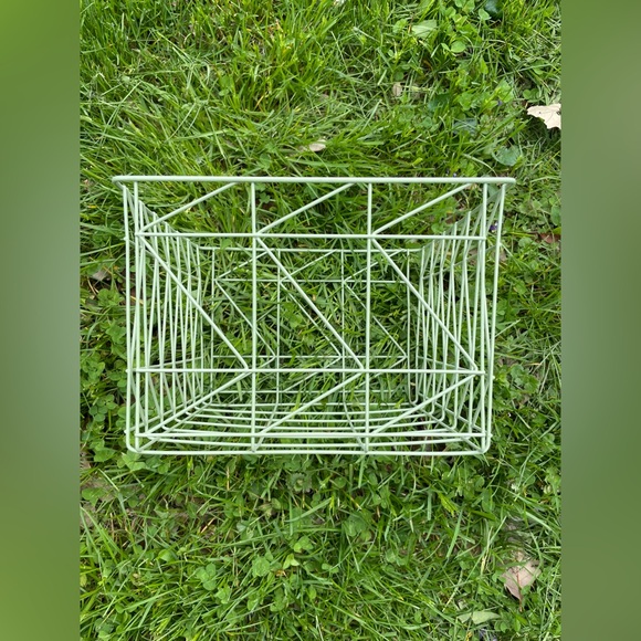 Wire Basket - Picture 2 of 10